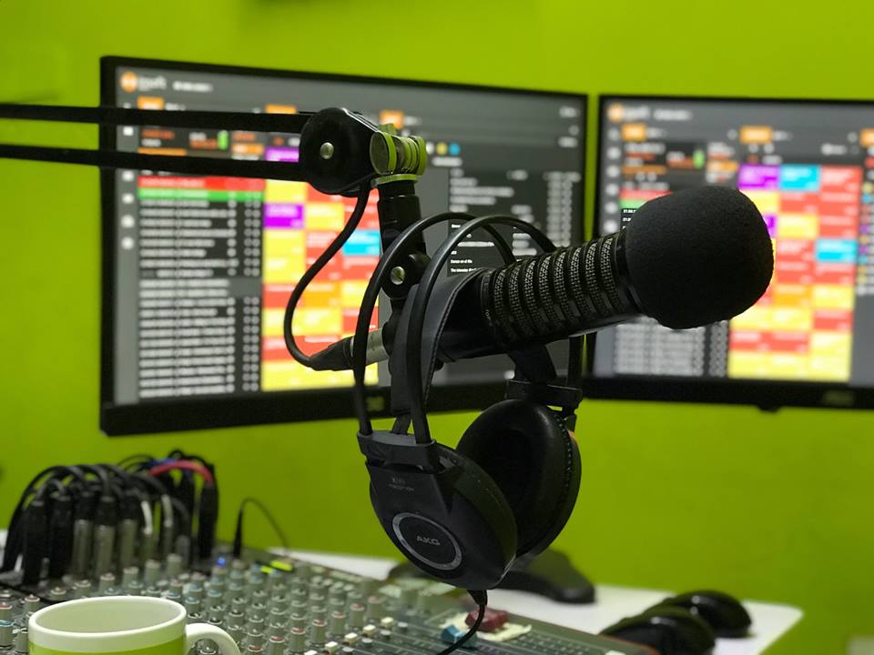 RADIO PLAYER | Radio Streaming, Radio en Vivo, Audio Player